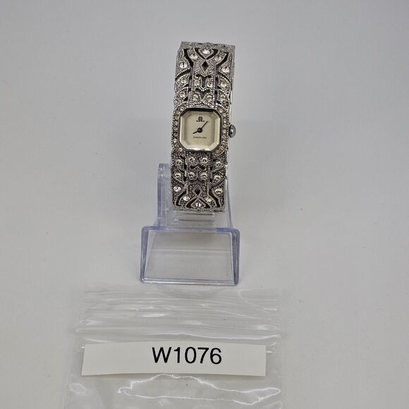 Jennifer Lopez Women Watch 20MM Crystal Accent Gray Dial Bracelet 6\